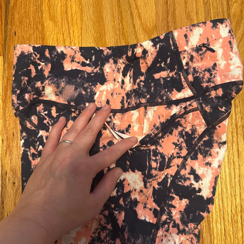 Sweaty Betty Power 7/8 Workout Leggings in Pink Abstract Tie Dye Print - Picture 7 of 7